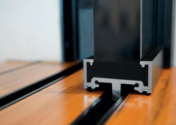 Slimline-Sliding-Door-Detail
