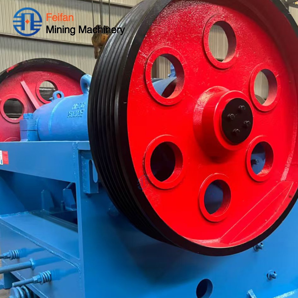 OEM PXE Series Jaw Crusher Low Profile Design, 100 TPH At Closed Side Setting 80mm, For Underground Mine Or Tunnel Project Machine