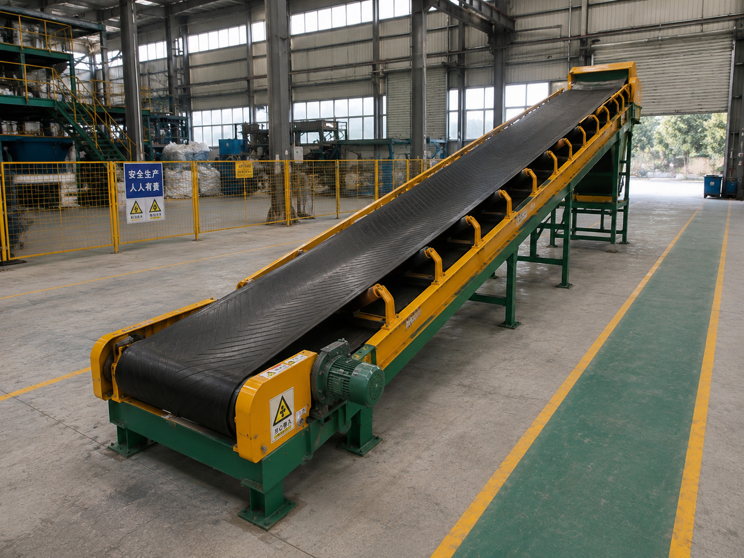 Anti Fall Baffle Belt Conveyor | Steep Angle Lifting Matched with Compact Crusher