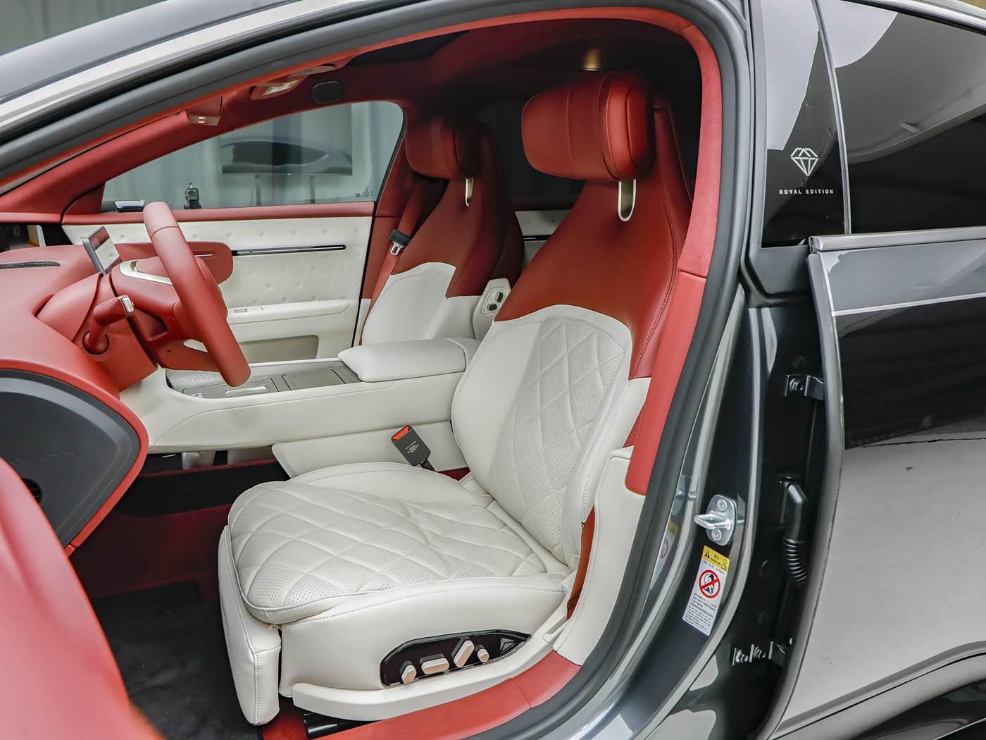 أفاتر12 EV