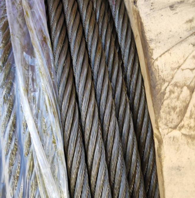 Câble en acier galvanisé 6x37 10-22mm utilisé pour les machines de levage