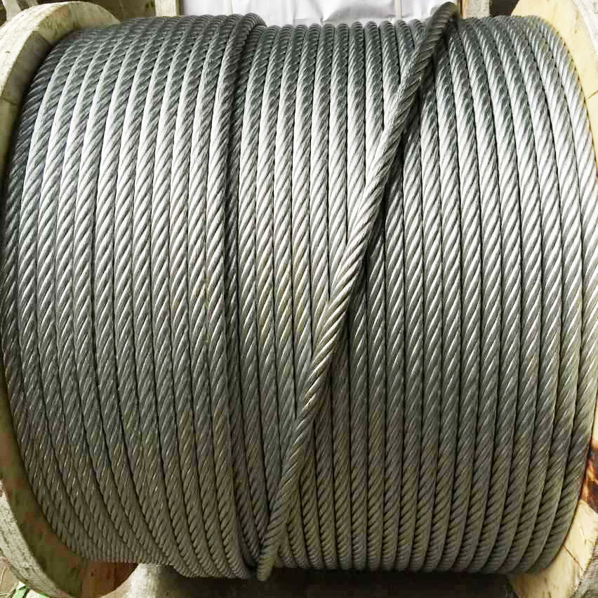 Câble en acier galvanisé 6x37 10-22mm utilisé pour les machines de levage