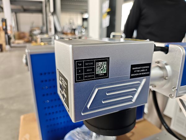 Machine de marquage laser à fibre (7)
