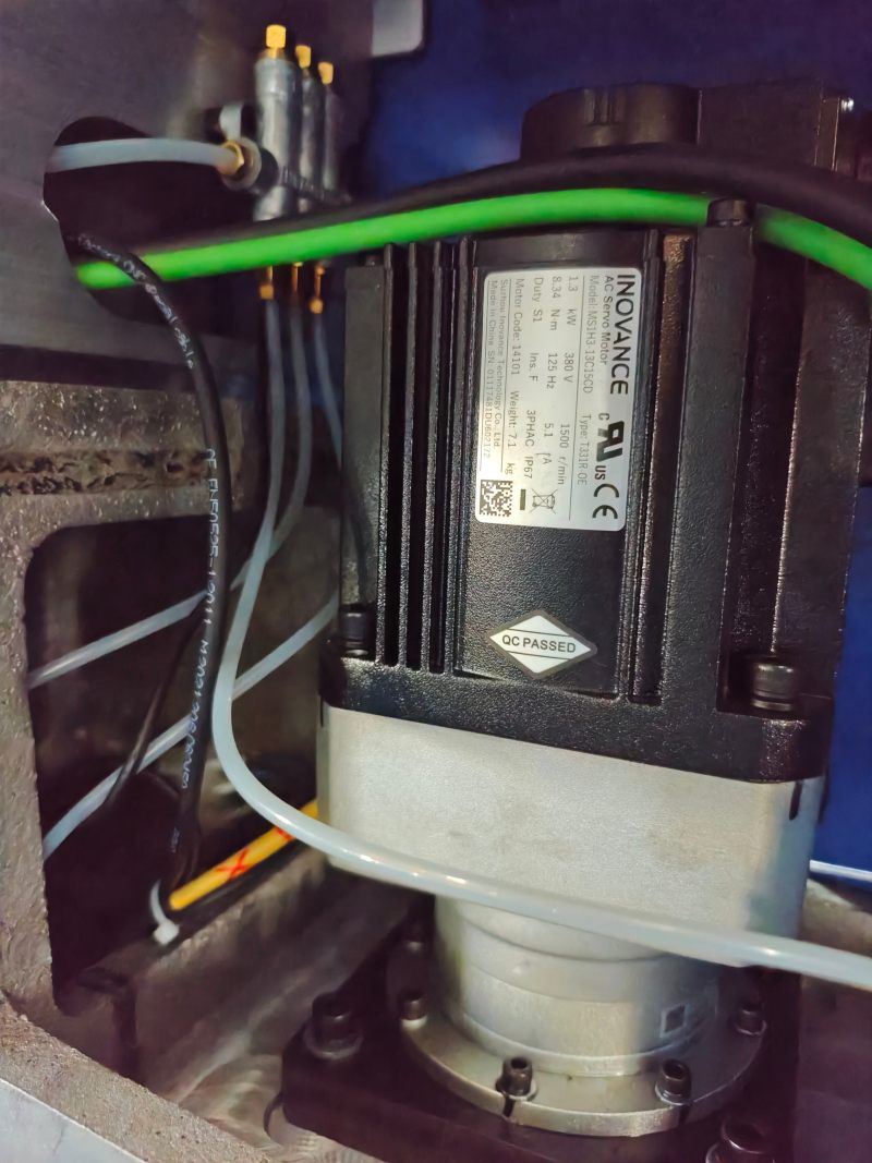 Machine de découpe laser à fibre (11)
