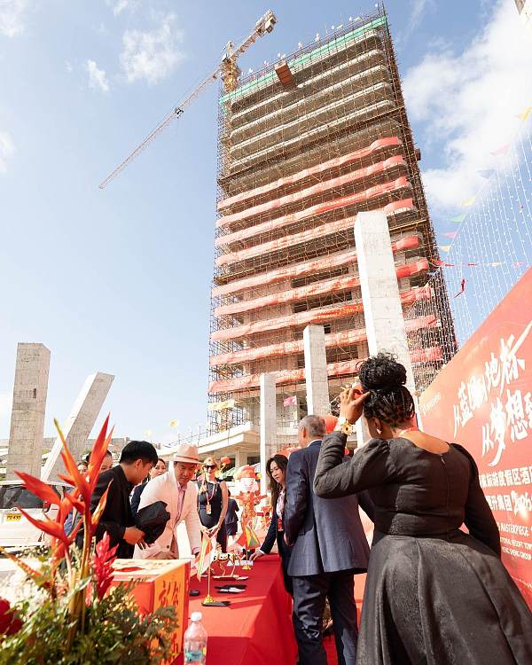 Grenada’s Prime Minister and IMA Celebrate Topping Out of GNR’s First Hotel Tower