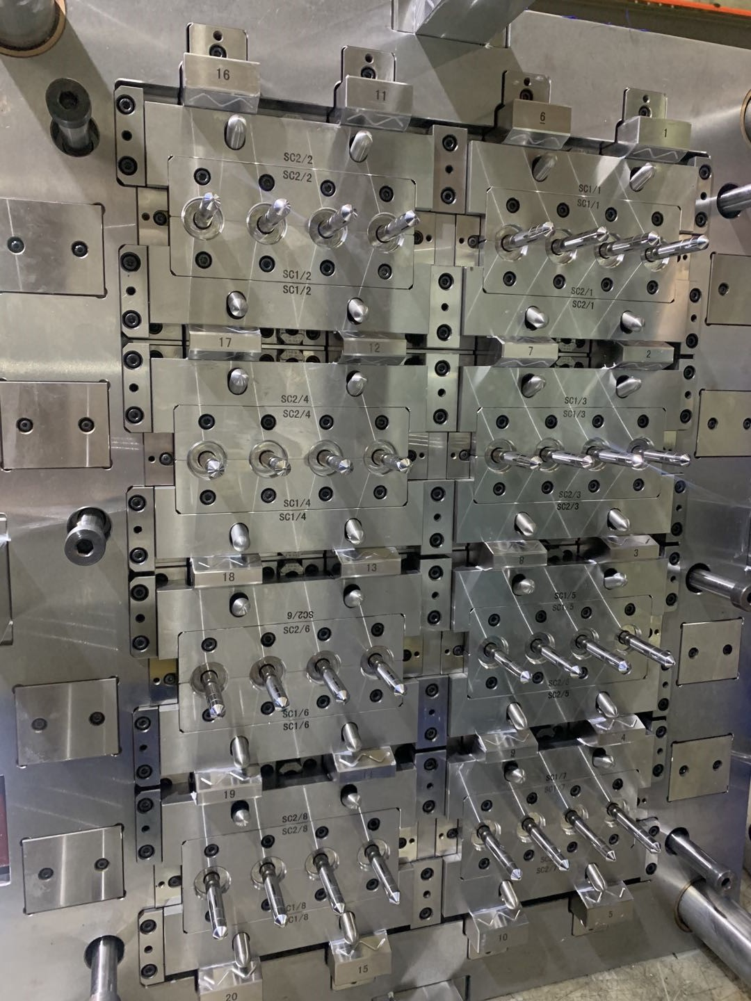  32cav medical tube mold
