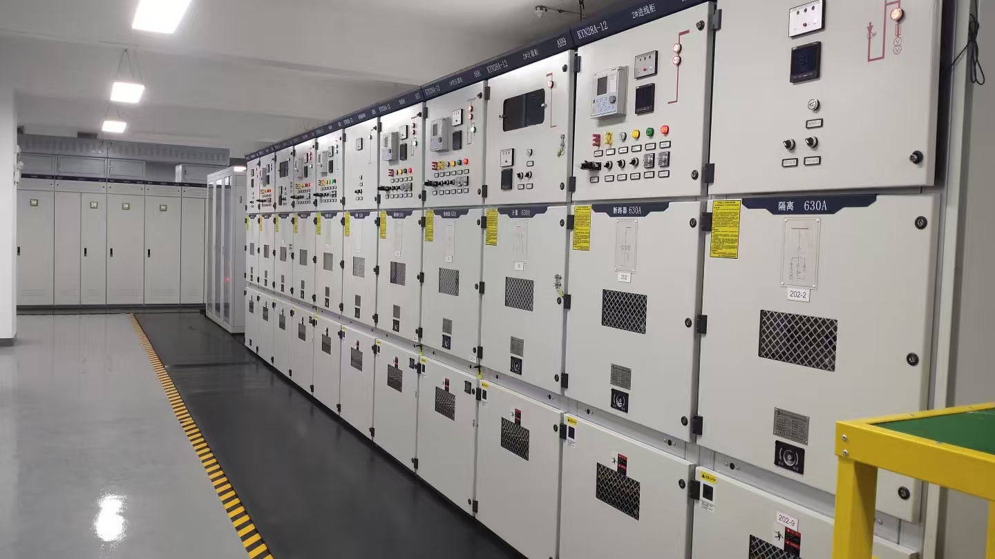 Floor-standing Distribution Cabinets Manufacturer Industrial Power Solutions