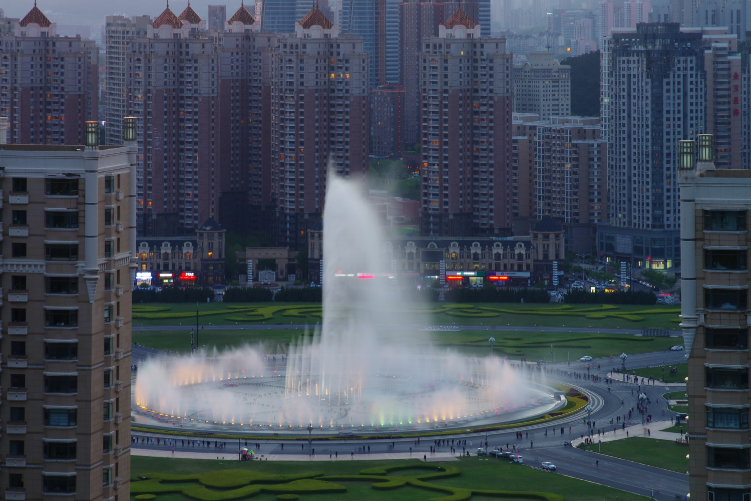 Plaza Dry Fountain