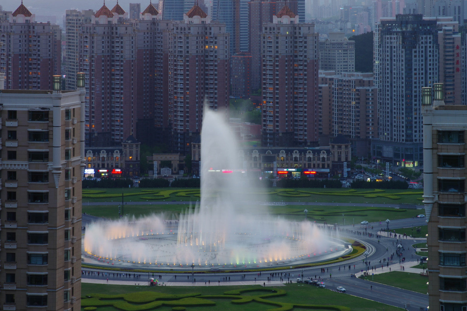 Plaza Dry Fountain