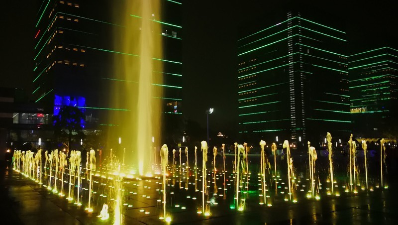 Plaza Dry Fountain