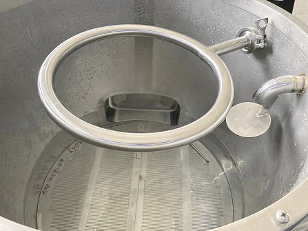 Backflow baffle/ Easy clean and detachable sparging spray ring