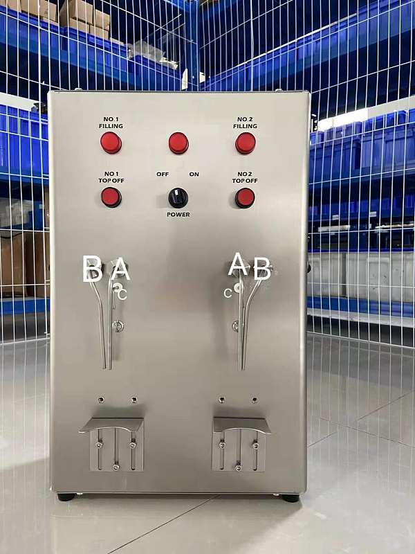Double Heads Cans Filling Machine