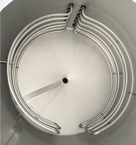 a. Effective volume= 500L, max volume=800L</br>b. Top Manyway</br>c. Electric elements heating method</br>d. Level gauge from the tank</br>e. With knock-out system(PHE, yeast adding tank and others)</br>f.  Outdoor condensing unit(indoor needs to be discussed further)