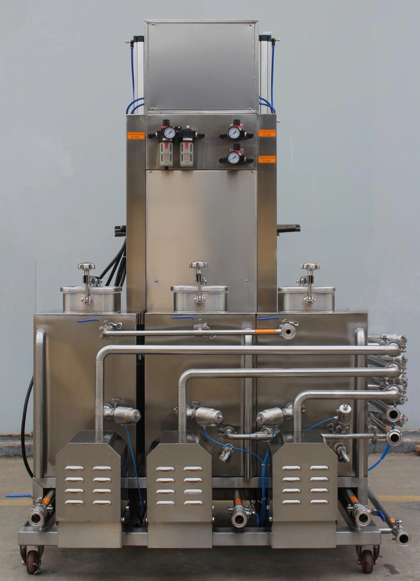 Double-head keg washers