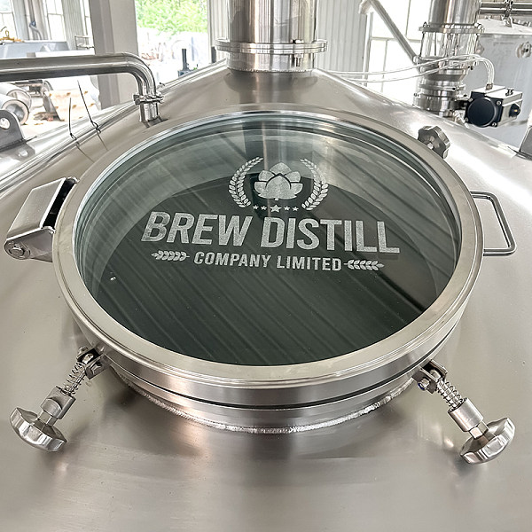 Glass manhole with your LOGO etched