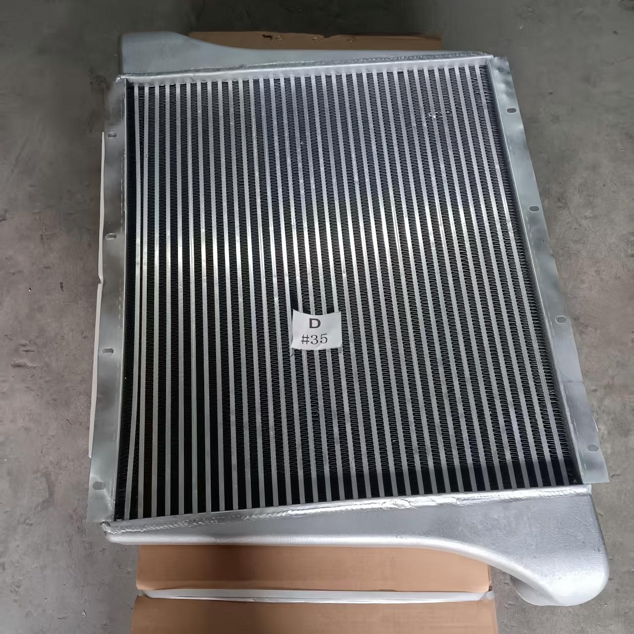 Refroidisseur intermédiaire WG9719530250 (0250) Refroidisseur d’air de suralimentation poids lourd pour système de refroidissement moteur SINOTRUK HOWO