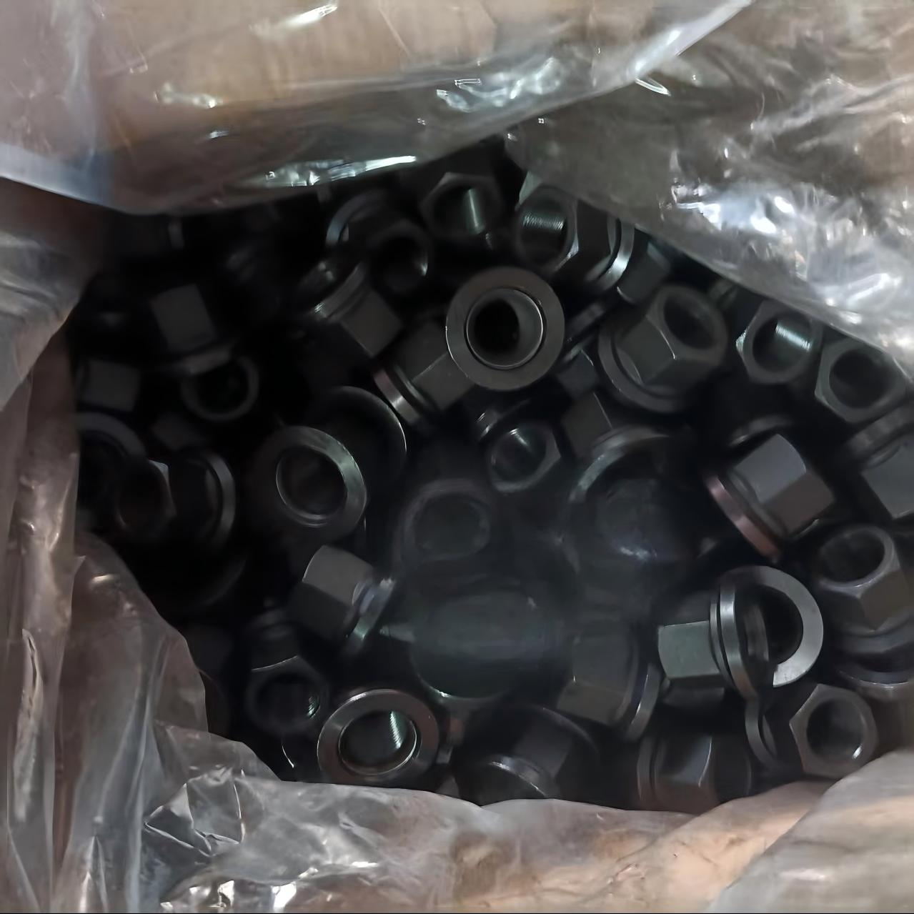 Écrou de roue arrière HOWO AZ9112340123-1 écrou de moyeu de roue d’essieu pour poids lourd pour camion SINOTRUK