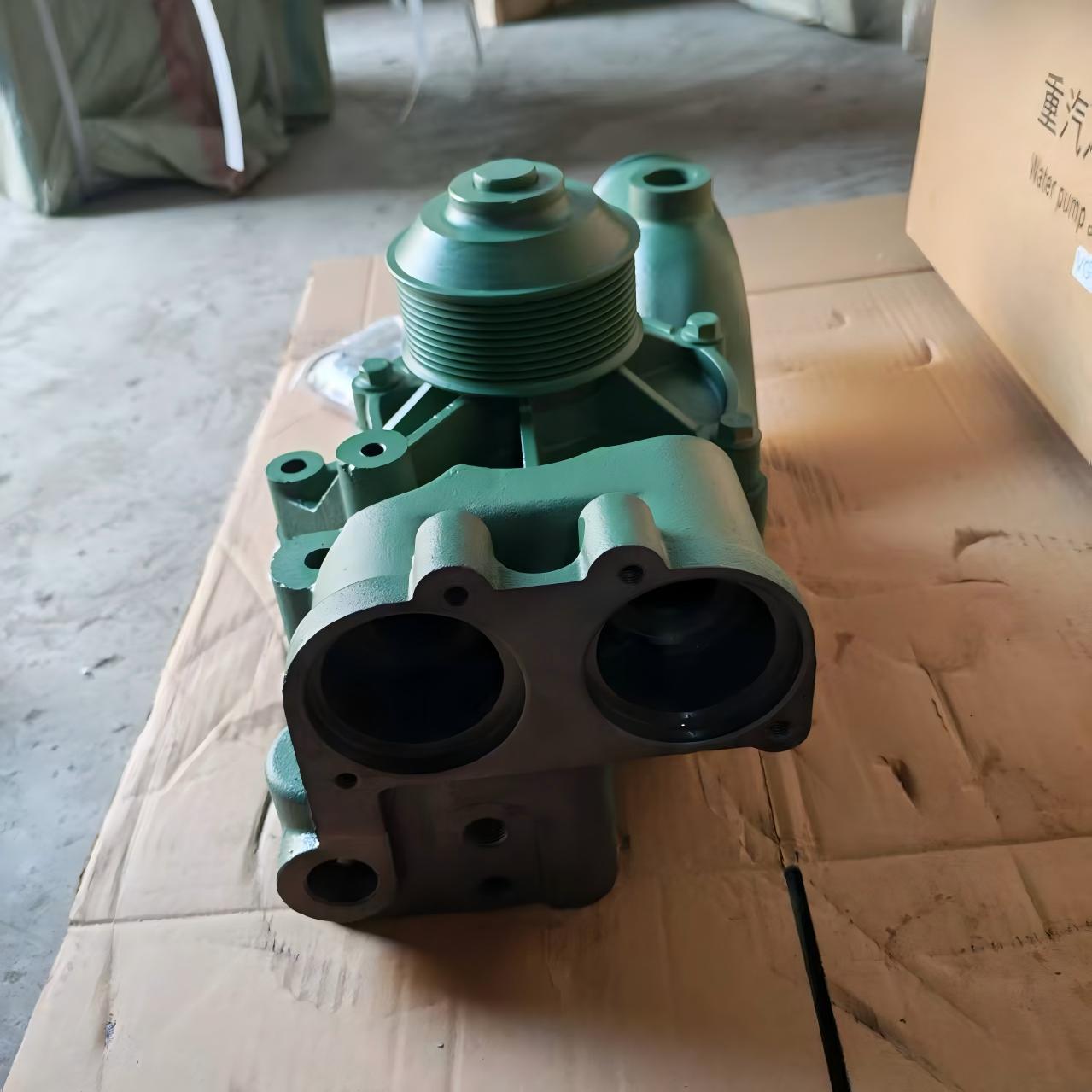 Pompe à eau D12 complète VG1246060108 ensemble de pompe à eau de refroidissement moteur pour poids lourds pour moteur SINOTRUK HOWO D12