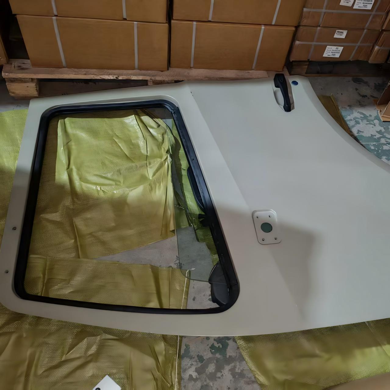 Porte complète L Hohan WG1671330303 pour camion poids lourd SINOTRUK HOHAN (ensemble de porte côté gauche)