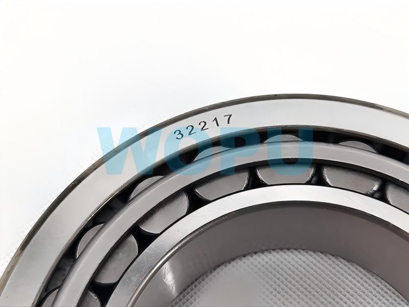 Roulement à rouleaux coniques de moyeu de roue 7517 / DS32217 / 32217 / 7517E pour pièces détachées de camion SINOTRUK HOWO 153