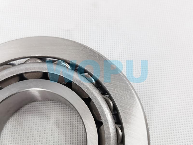 Roulement à rouleaux coniques 31311 / 27311EK pour pièces de rechange de poids lourds SINOTRUK