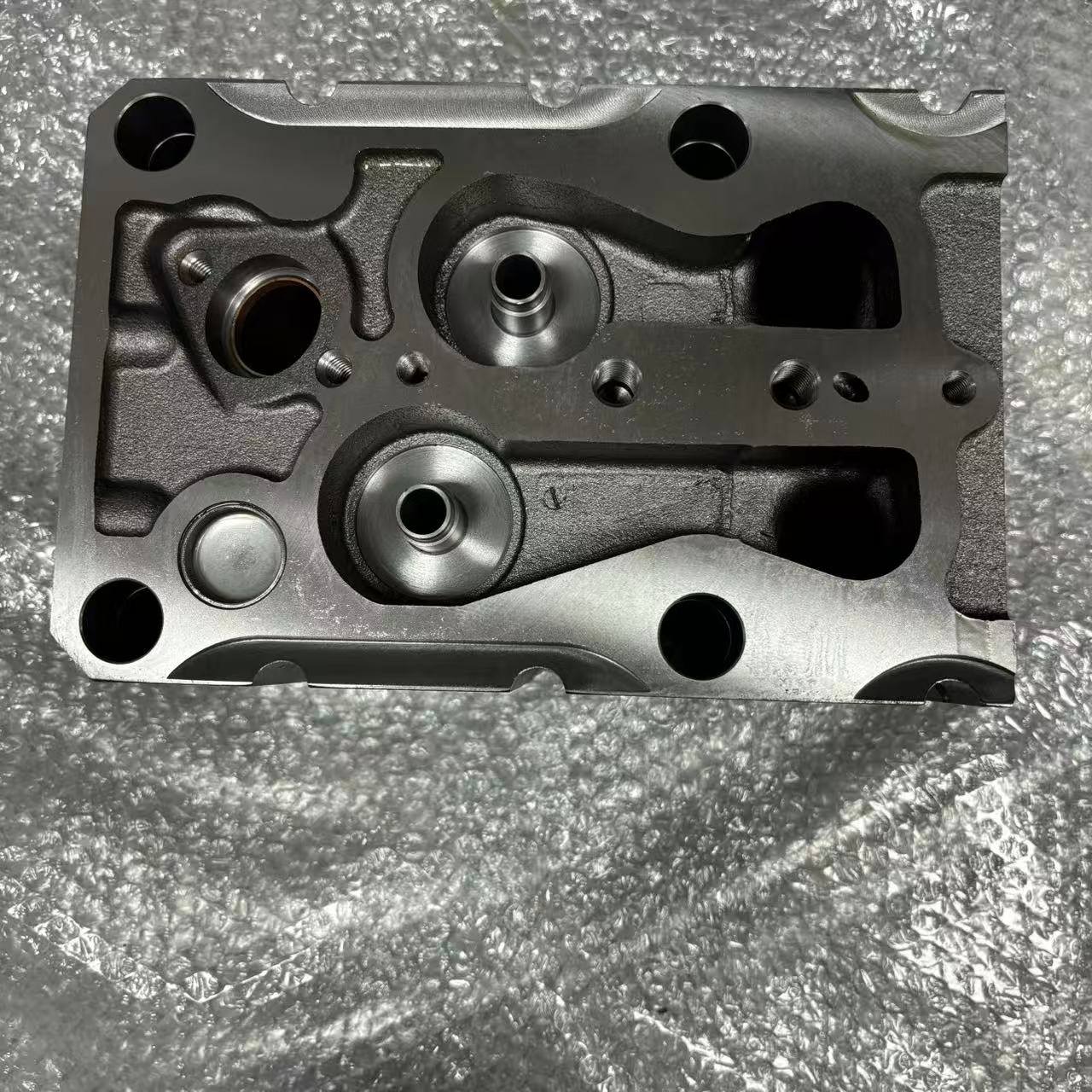 Culasse de moteur à injection Common Rail à deux soupapes AZ1096040028 pour pièces de moteur diesel HOWO