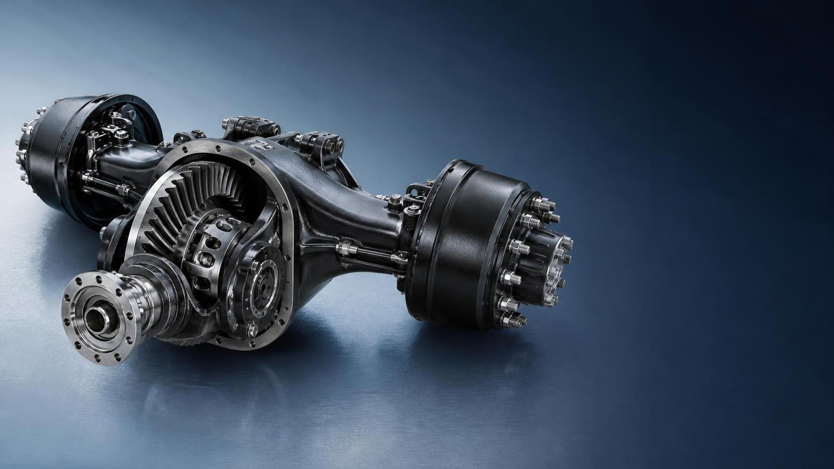 Drive Axle on a Semi Truck: Torque Flow, Differential Function, and Service Points