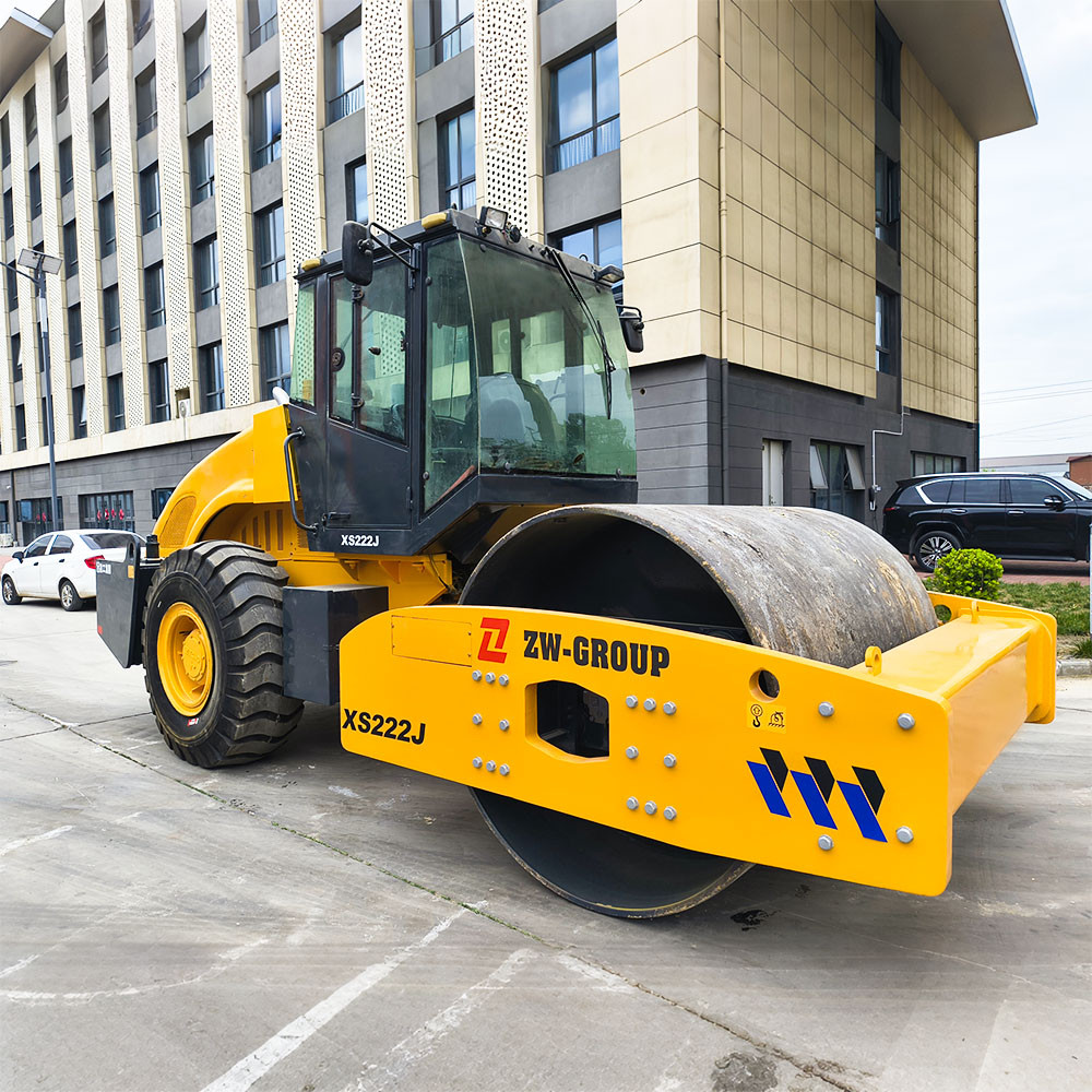 Brand New XCMG XS222J Road Roller (6) Brand New XCMG XS222J Road Roller (6)