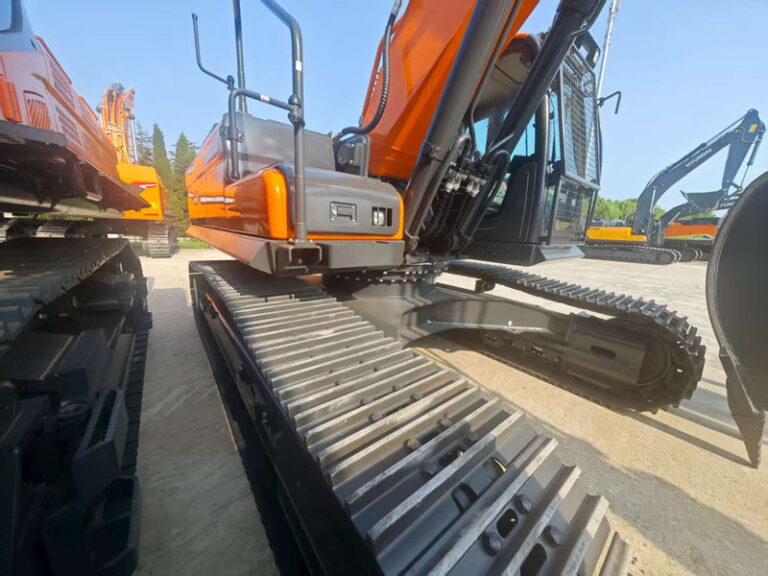Brand New DEVELON 36T DX360 Excavator Brand New DEVELON 36T DX360 Excavator