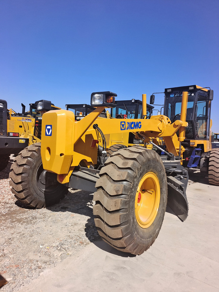 Brand New XCMG GR1803 Motor Grader_10 Brand New XCMG GR1803 Motor Grader_10
