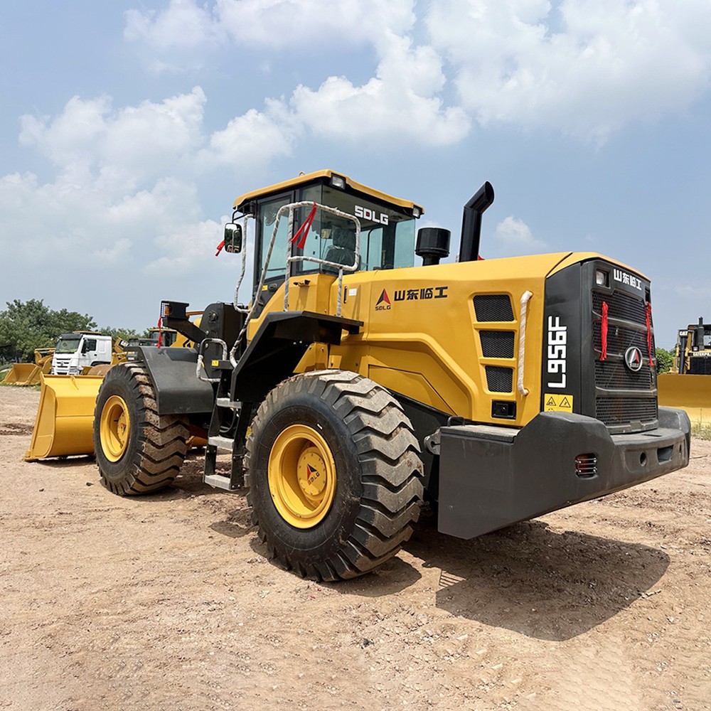 Nova carregadeira de rodas SDLG L956F
