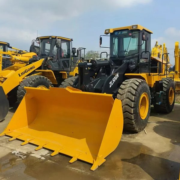 Nova carregadeira de rodas XCMG ZL50GN