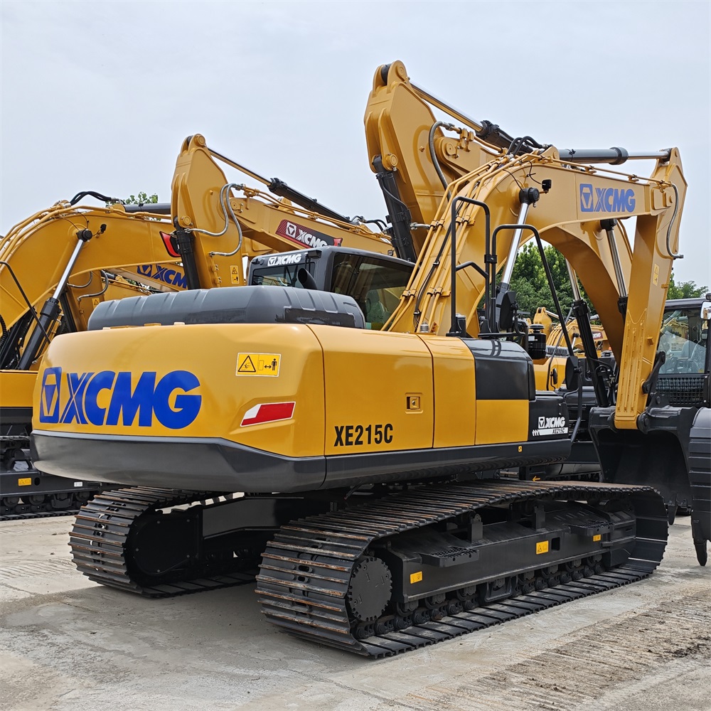 Escavadeira XCMG XE215C Nova em Folha