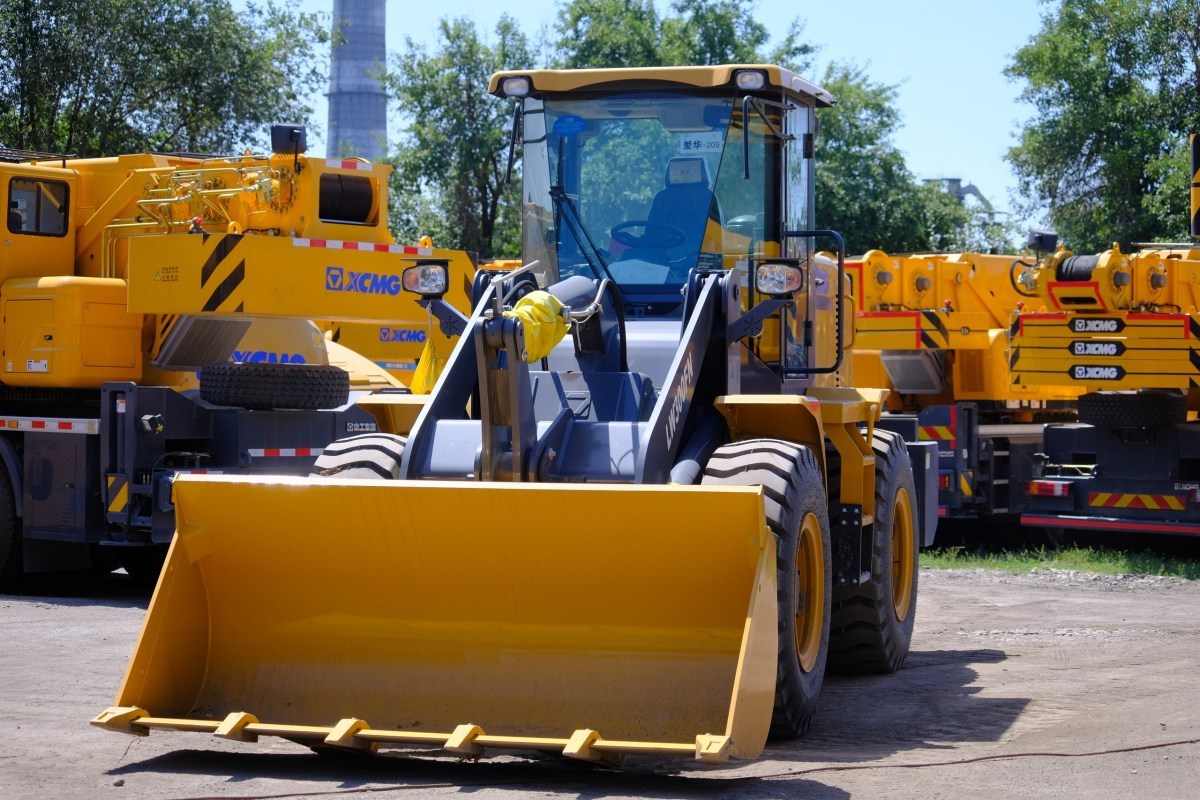 1200 XCMG LW300FN Wheel Loader – Compact Power & Efficiency_6