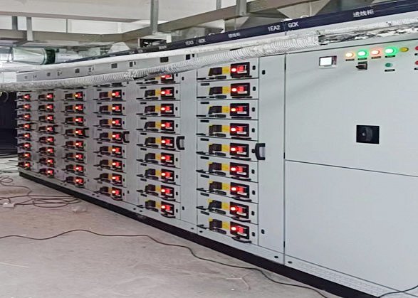 On site power on commissioning of the generator set distribution cabinet