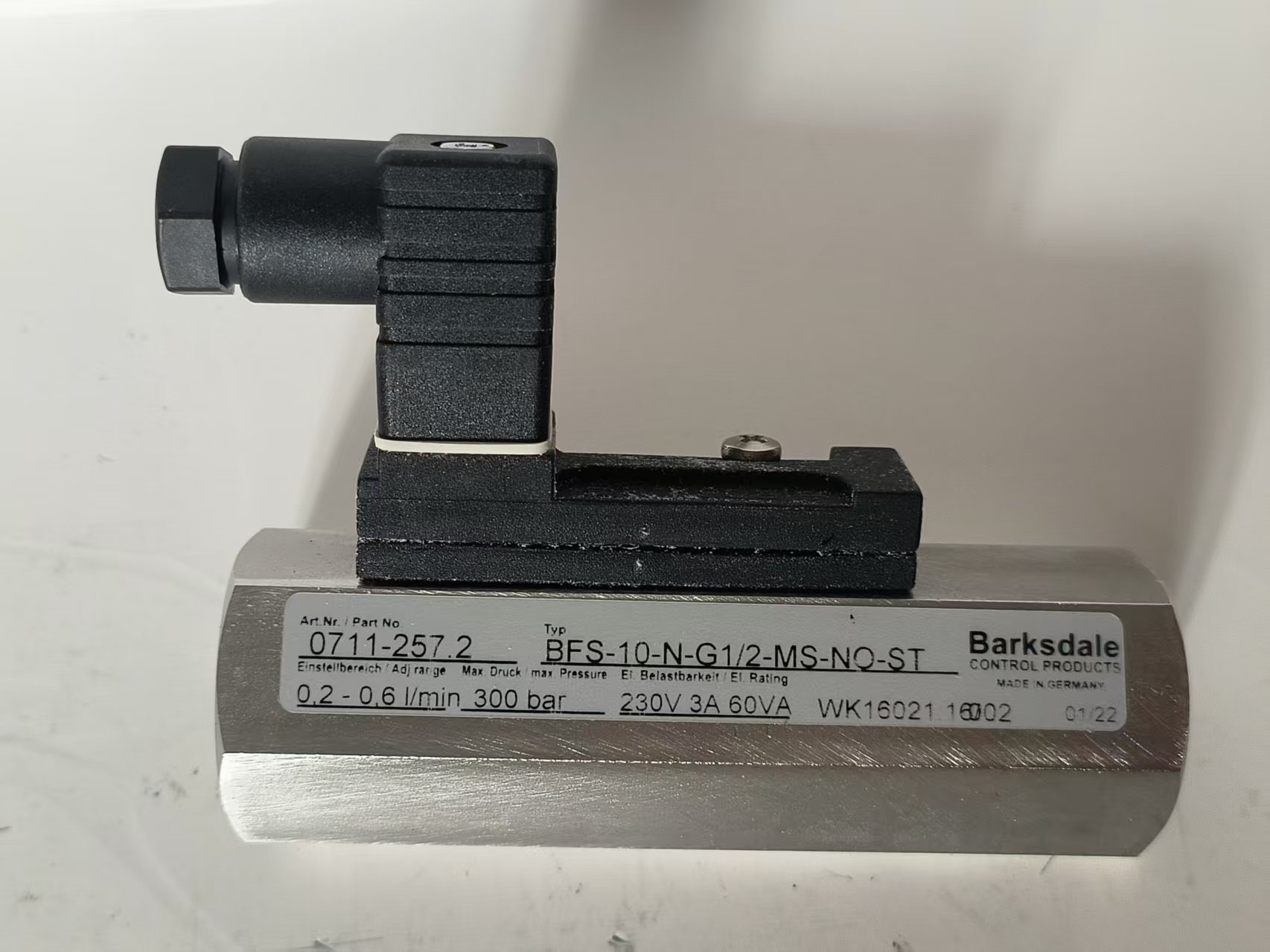 Barksdale 0711-257.2 Pressure Switch Adjustable New Original 1-year Warranty Barksdale 0711-257.2 Pressure Switch Adjustable New Original 1-year Warranty