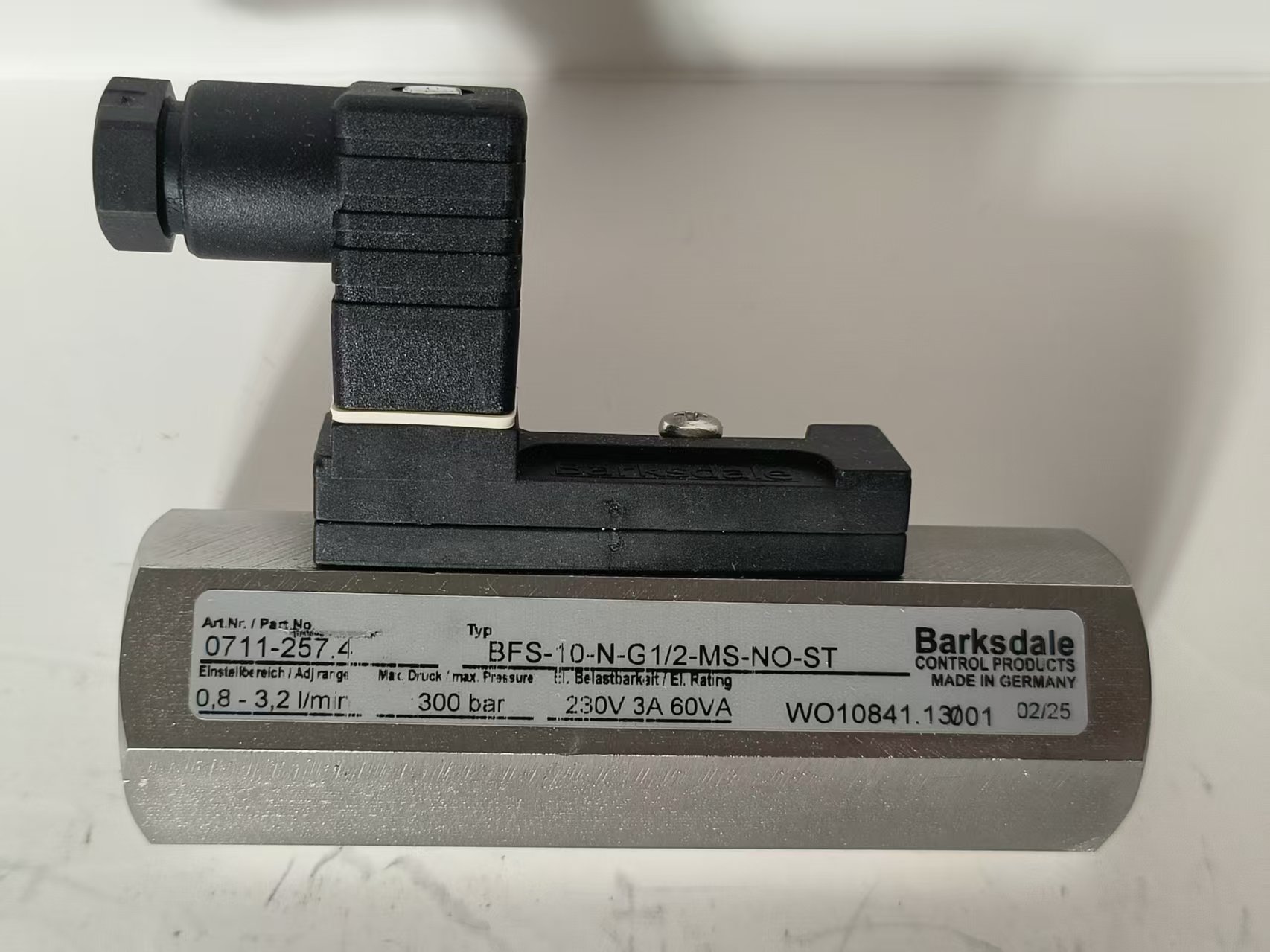 Barksdale 0711-257.4 Pressure Switch Adjustable New Original 1-year Warranty Barksdale 0711-257.4 Pressure Switch Adjustable New Original 1-year Warranty