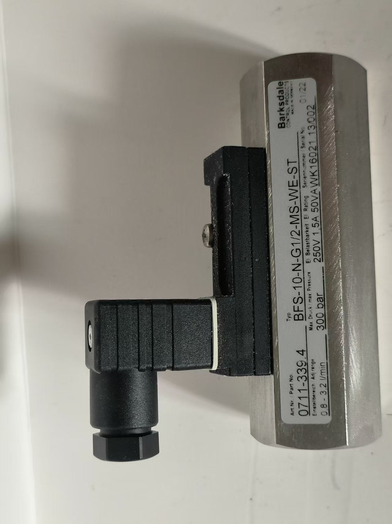 Barksdale 0711-339.4 Pressure Switch Adjustable New Original 1-year Warranty Barksdale 0711-339.4 Pressure Switch Adjustable New Original 1-year Warranty