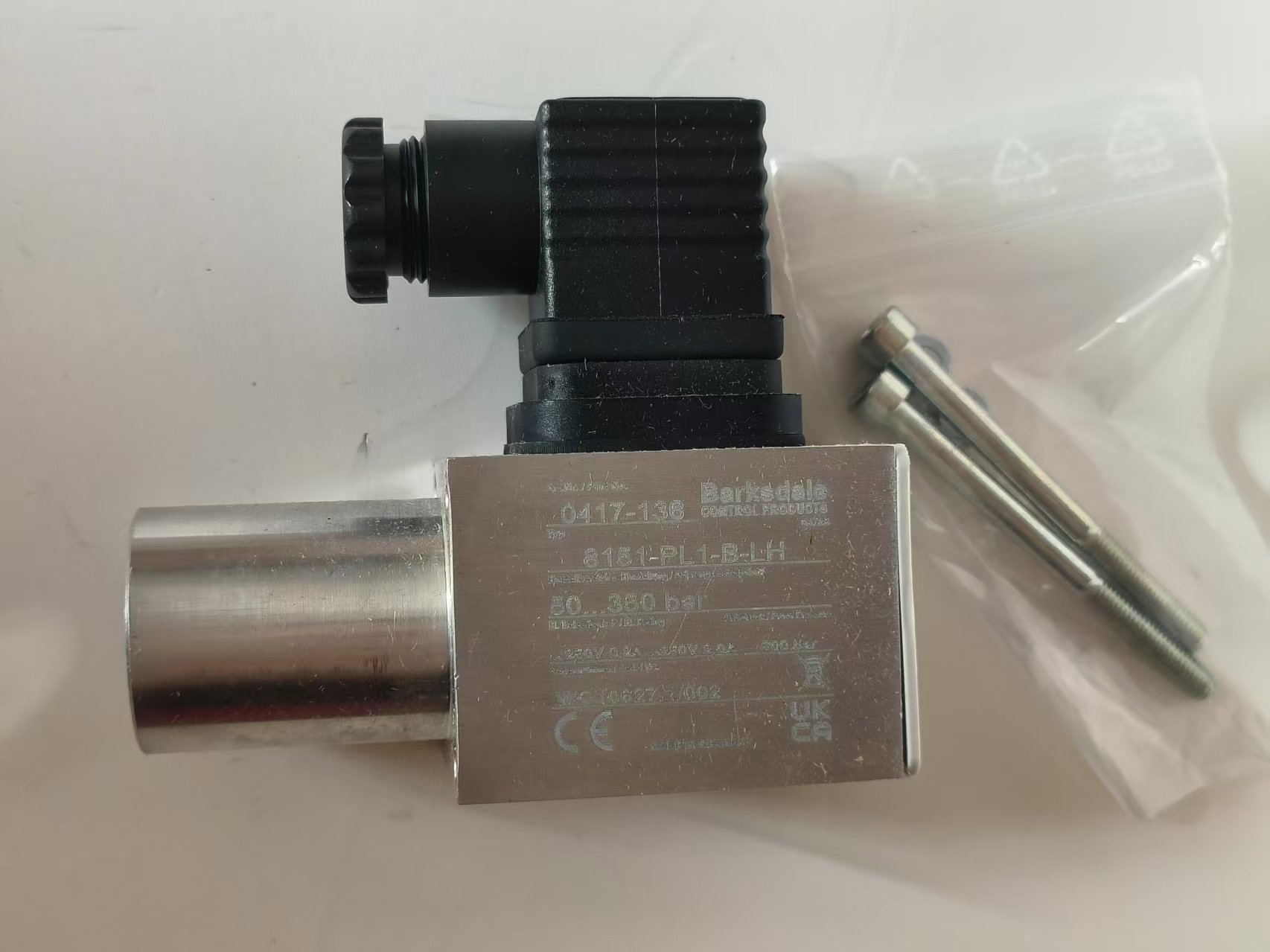 Barksdale 8151-PL1-B-LH 0417-136 PL1 Low Hysteresis Pressure Switch New Original 1-year Warranty