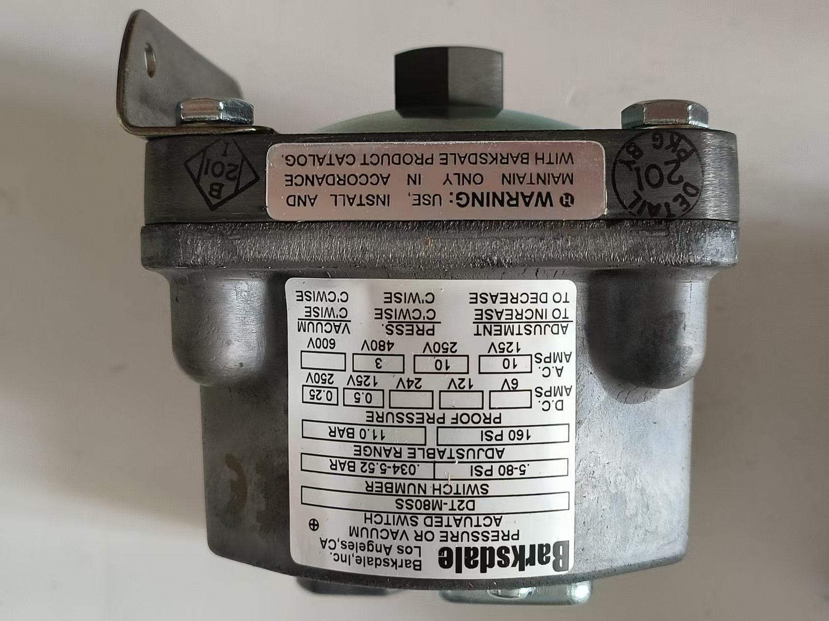 Barksdale D2T-M80SS Dual‑Circuit Diaphragm Pressure Switch, 316SS New Original 1-year Warranty Barksdale D2T-M80SS Dual‑Circuit Diaphragm Pressure Switch, 316SS New Original 1-year Warranty