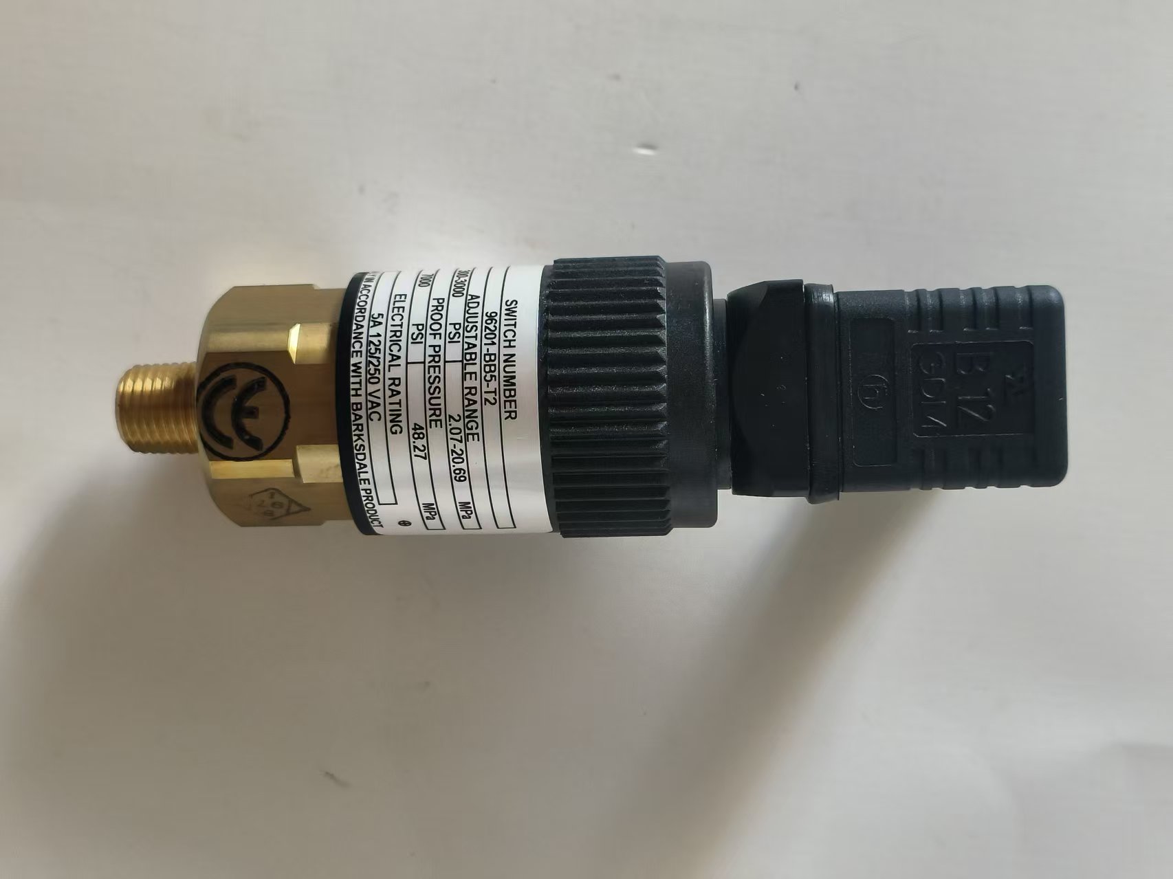 Barksdale 96201-BB5-T2 Compact Mechanical Pressure Switch, Brass, T2 New Original 1-year Warranty Barksdale 96201-BB5-T2 Compact Mechanical Pressure Switch, Brass, T2 New Original 1-year Warranty