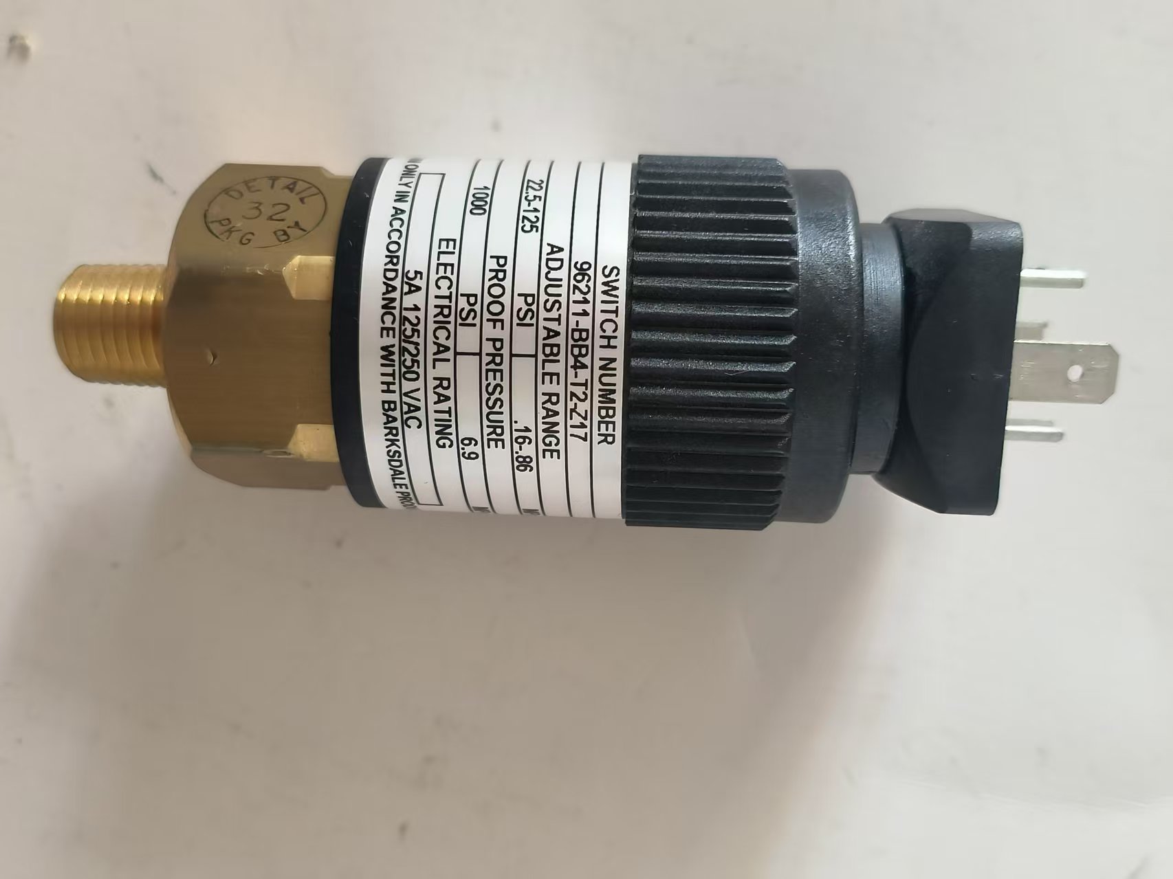 Barksdale 96211-BB4-T2-Z17 Compact Pressure Switch, Brass, High Range, Z17 New Original 1-year Warranty