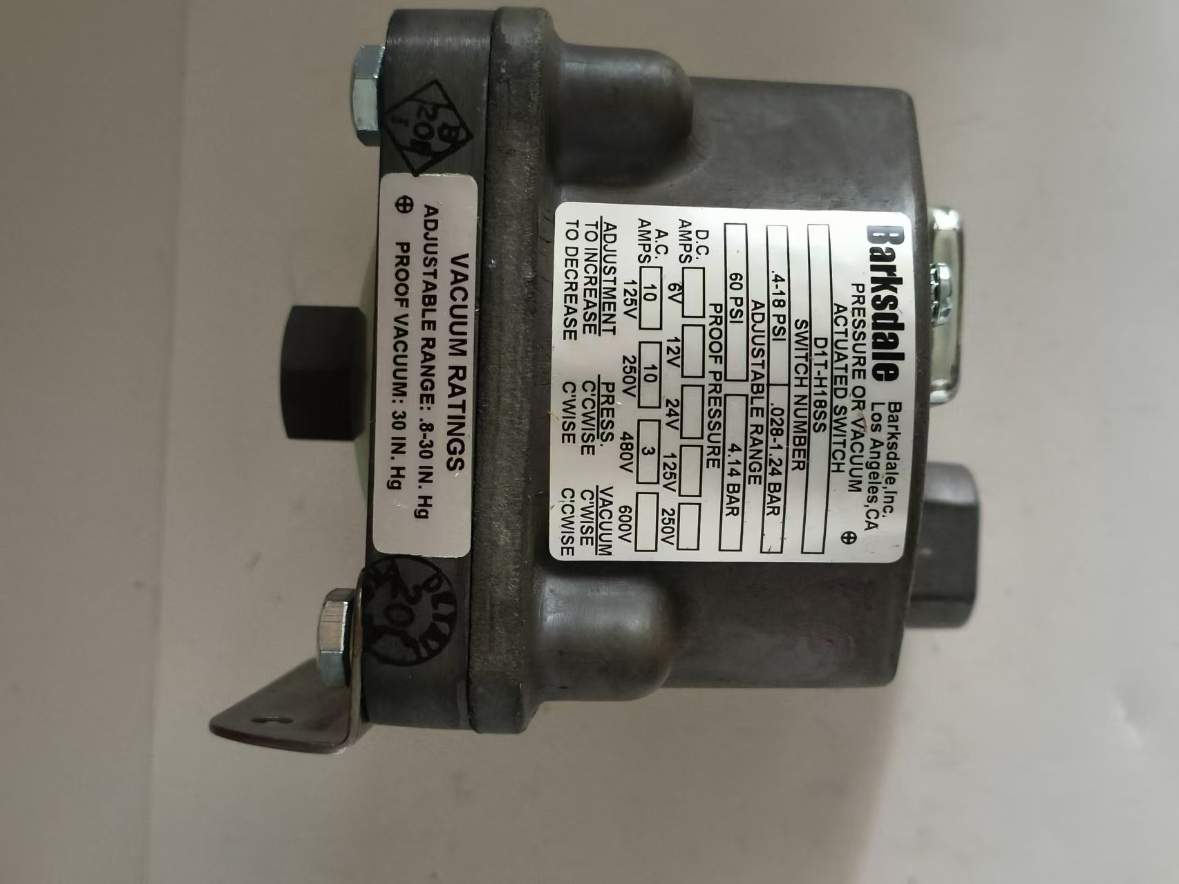 Barksdale D1T-H18SS Single‑Circuit Diaphragm Pressure Switch, 316SS, Low Range New Original 1-year Warranty
