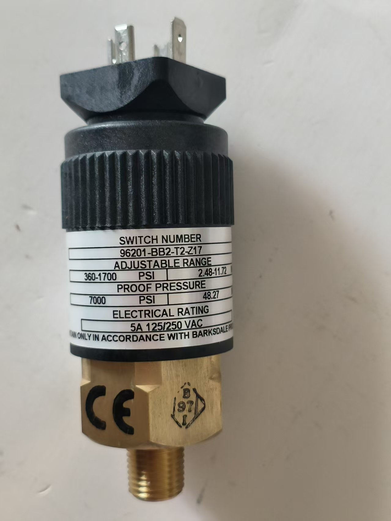 Barksdale 96201-BB2-T2-Z17 Compact Brass Pressure Switch with Z17 Option New Original 1-year Warranty Barksdale 96201-BB2-T2-Z17 Compact Brass Pressure Switch with Z17 Option New Original 1-year Warranty