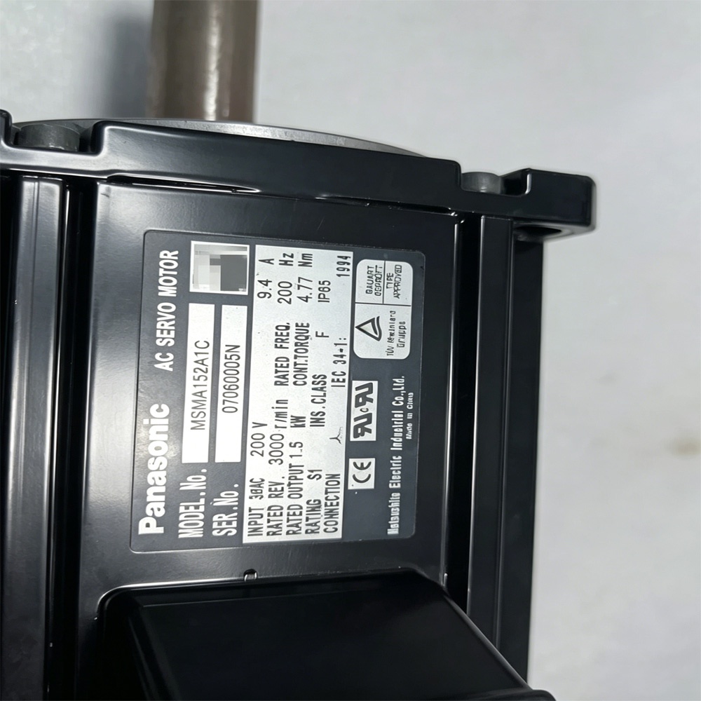 Panasonic MSMA152A1C Minas A Series 1.5kW AC Servo Motor, Low Inertia, 200V New Original 1-year Warranty