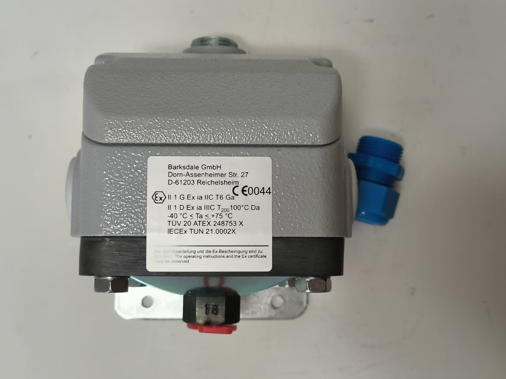 Barksdale D1T-H18SS-EXI 0401-137 Explosion-Proof Pressure Switch, Low Pressure & Vacuum New Original 1-year Warranty Barksdale D1T-H18SS-EXI 0401-137 Explosion-Proof Pressure Switch, Low Pressure & Vacuum New Original 1-year Warranty