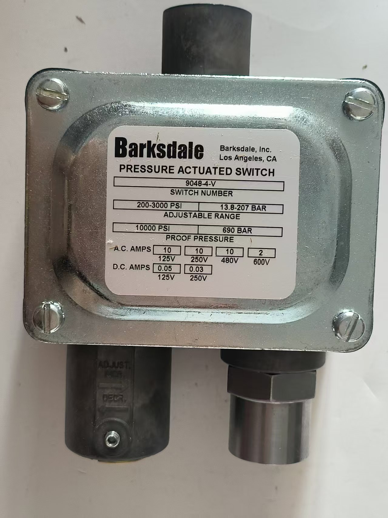Barksdale 9048-4-V Sealed Piston Pressure Switch, 16.3–204 bar, NEMA 13, High Cycle New Original 1-year Warranty Barksdale 9048-4-V Sealed Piston Pressure Switch, 16.3–204 bar, NEMA 13, High Cycle New Original 1-year Warranty