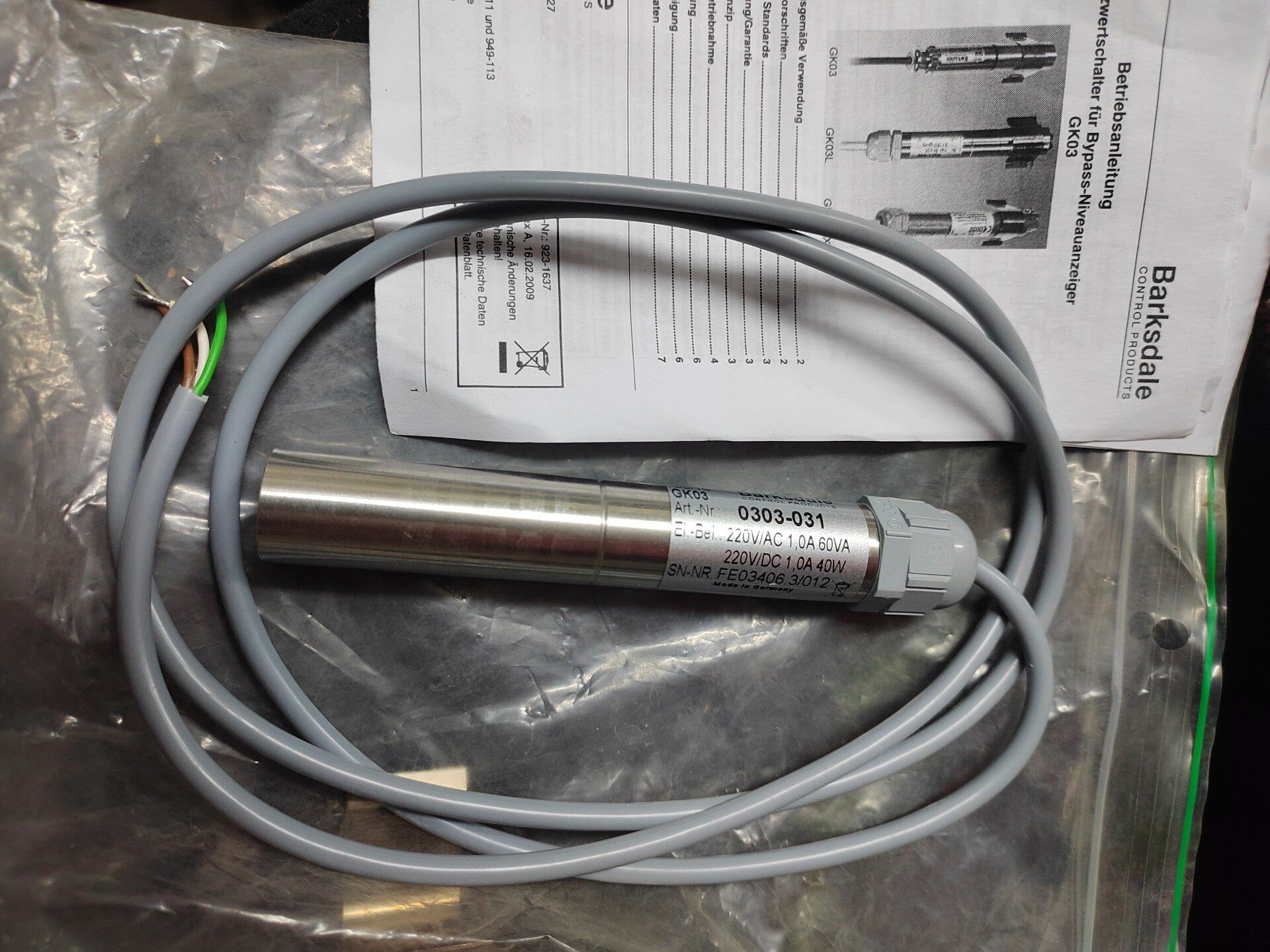 Barksdale GK03 0303-031 Magnetic Level Limit Switch, Bistable Reed Contact New Original 1-year Warranty Barksdale GK03 0303-031 Magnetic Level Limit Switch, Bistable Reed Contact New Original 1-year Warranty