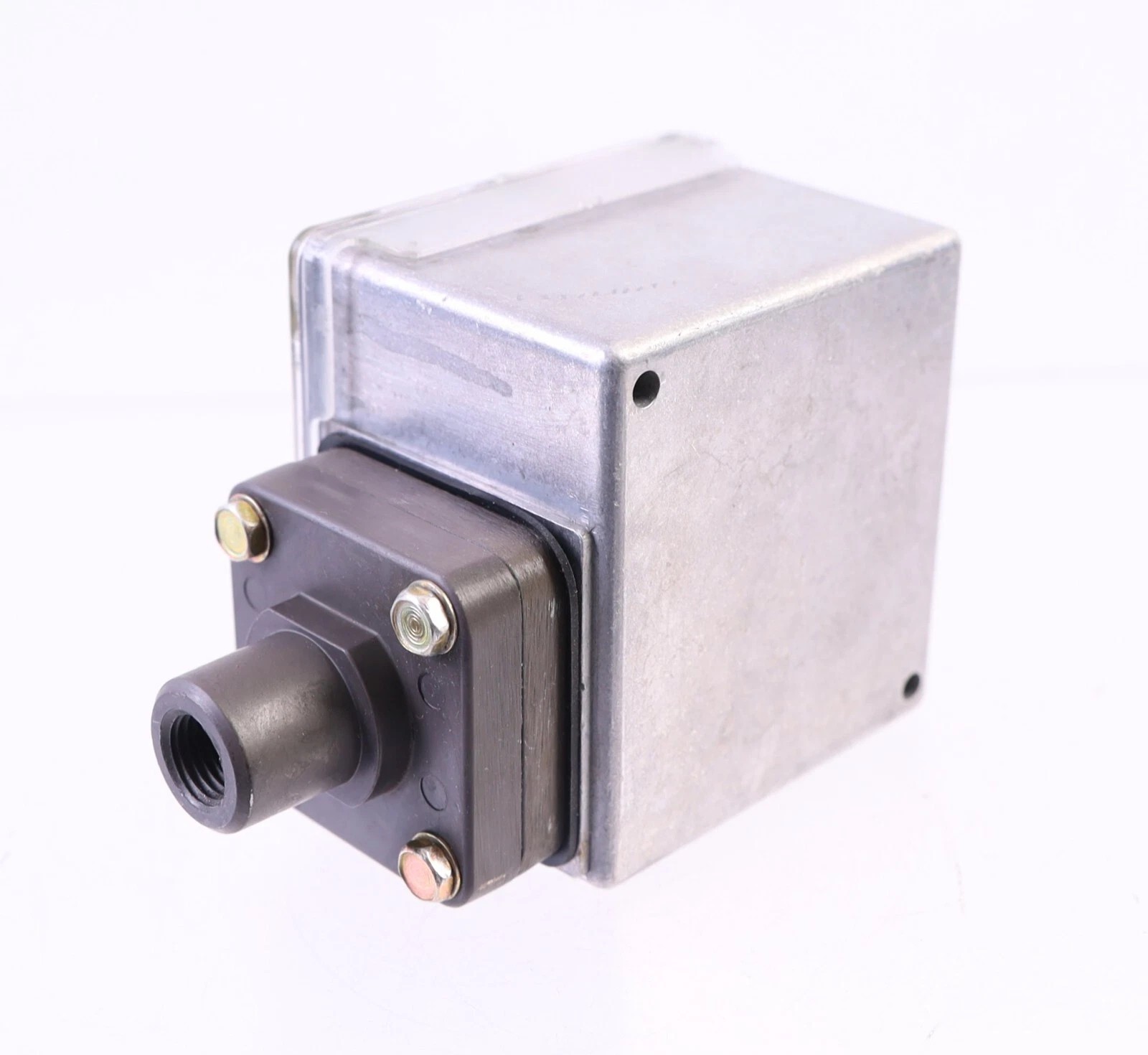 Barksdale E1H-H15-P4 (0403-059) Econ-O-Trol Diaphragm Pressure Switch, H15 Range, P4 Terminal New Original 1-year Warranty