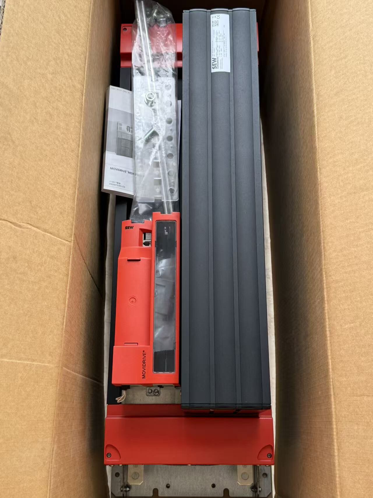 SEW MDX61B1100-503-4-00 MOVIDRIVE B 110kW Heavy Duty Inverter Drive 380-500V AC Servo Converter New Original 1-year Warranty SEW MDX61B1100-503-4-00 MOVIDRIVE B 110kW Heavy Duty Inverter Drive 380-500V AC Servo Converter New Original 1-year Warranty